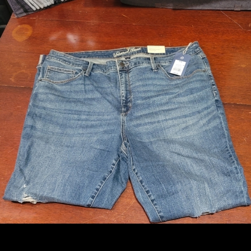 Universal Thread Goods Womens Jeans - NWT - 20W